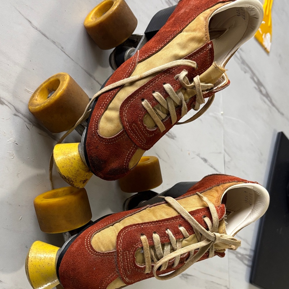 1970 Vintage Orange and Tan Roller Skates size 6